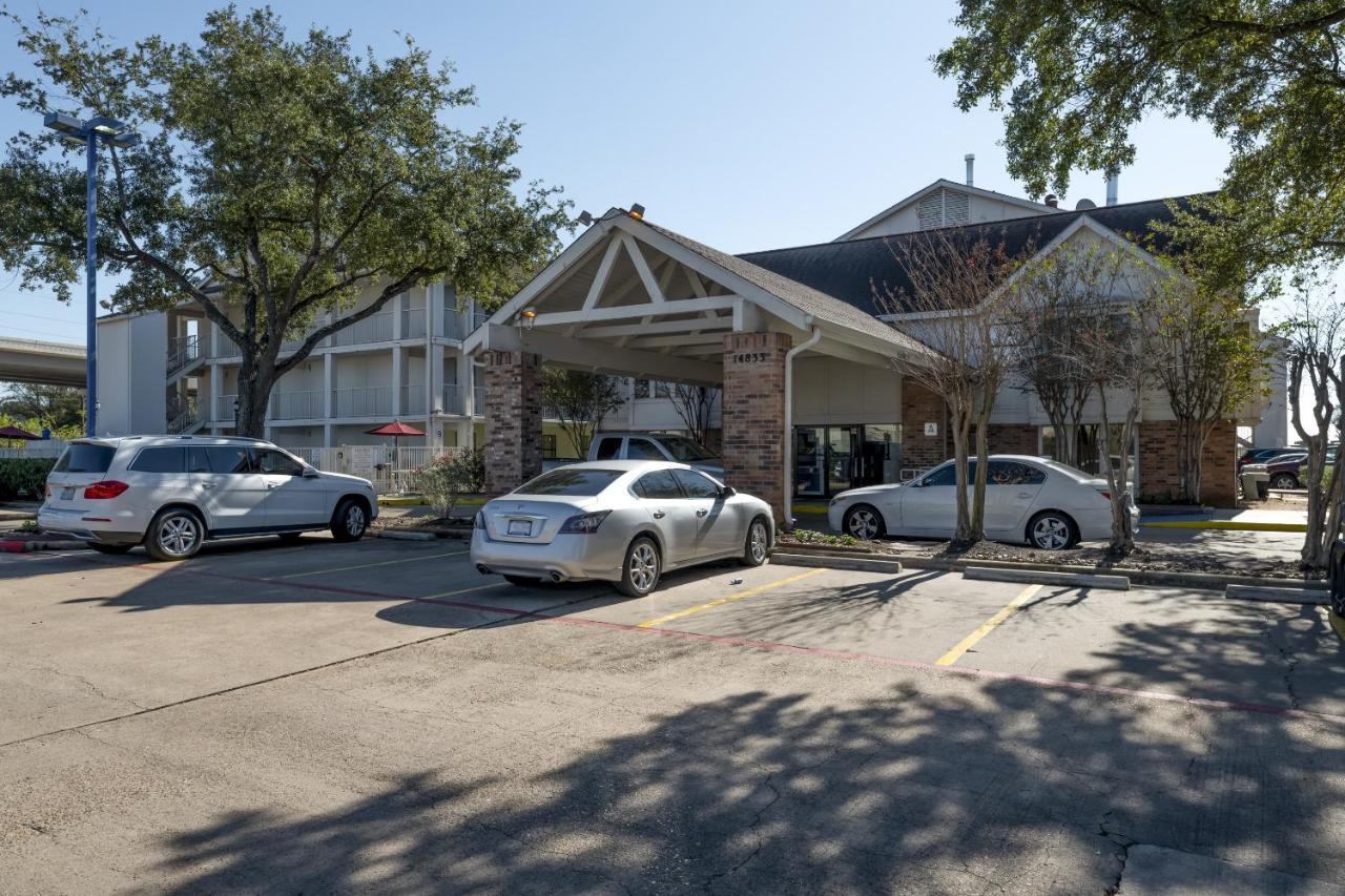 Oyo Hotel Houston Katy Freeway Exterior photo